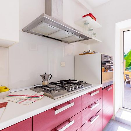 Sansevero Family Apartment By Wonderful Italy Napoli Eksteriør billede