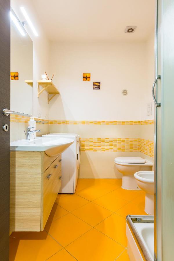 Sansevero Family Apartment By Wonderful Italy Napoli Eksteriør billede